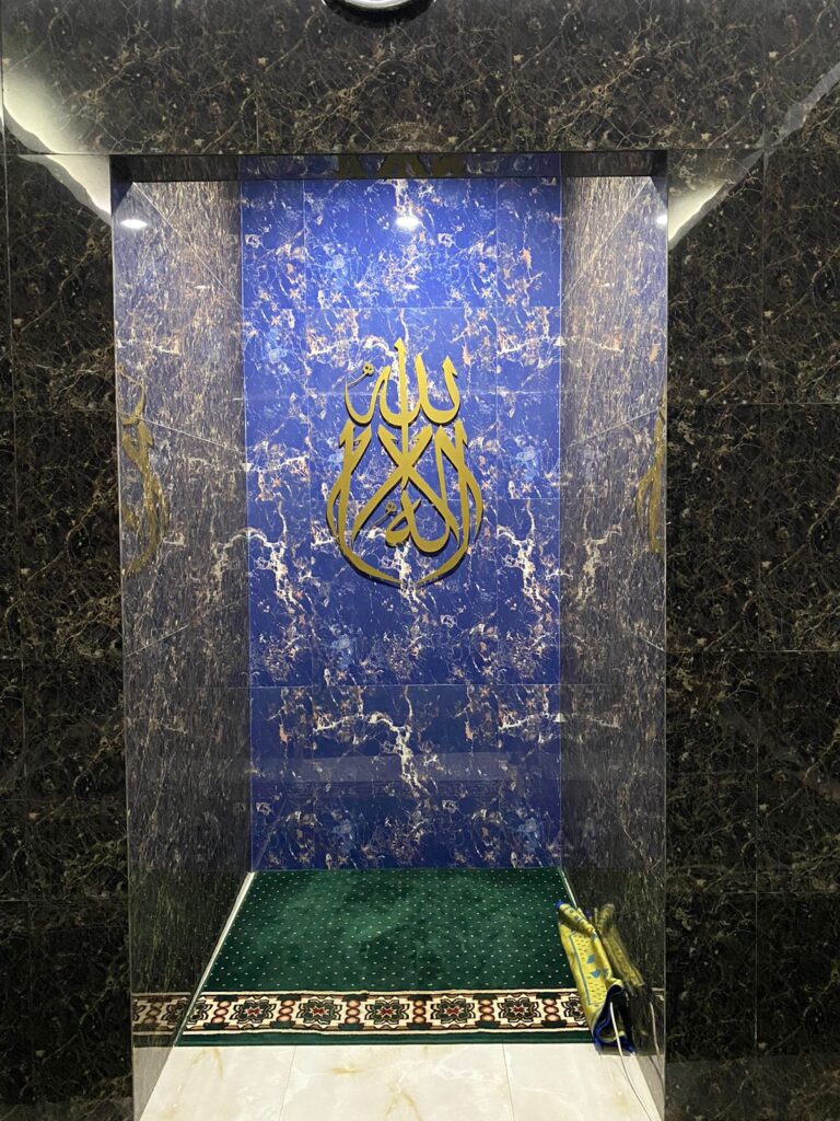 Huruf akrilik laser